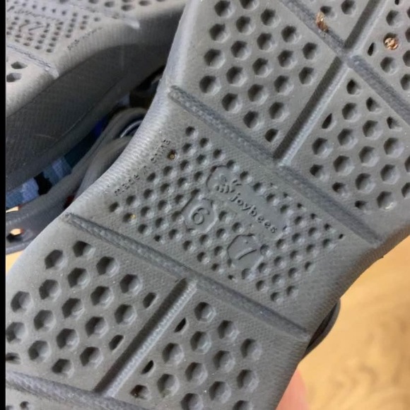 Joybees Footwear Toddler Size (6-7) Camo Blue - Picture 2 of 3